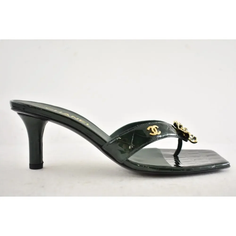 Chanel 26A Green Crocodile Croc CC Flower Backless Mule Heel Thong Sandal 40